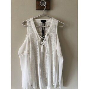 NWT i Jeans By Buffalo Size Small White Cold Shoulder Top Boho Lace Trim